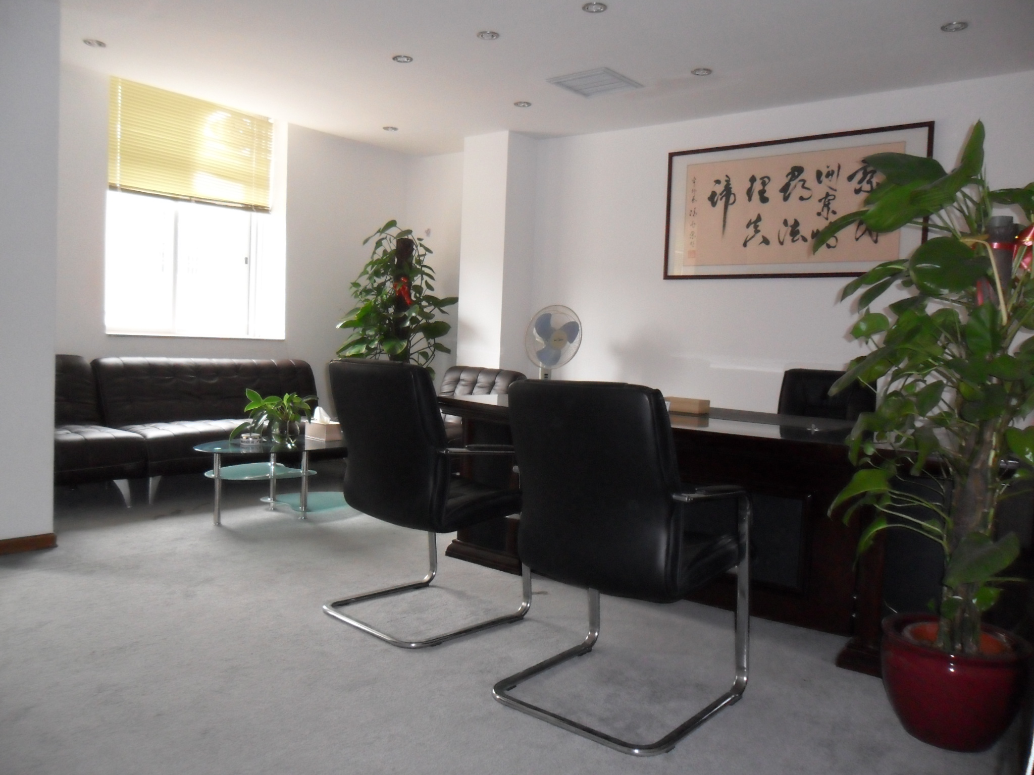 理想律师办公场所探索，设计要素与实景图片展示