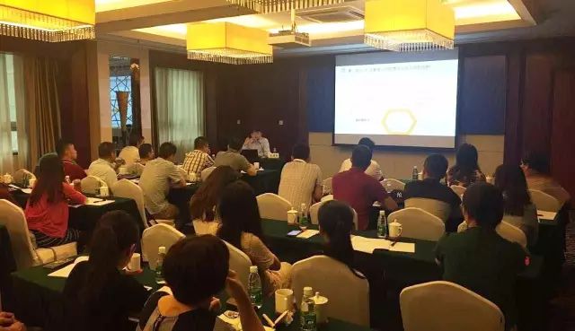 中石油律师赵杰的职业生涯与成就概览——一位杰出的法律专业人士的简历