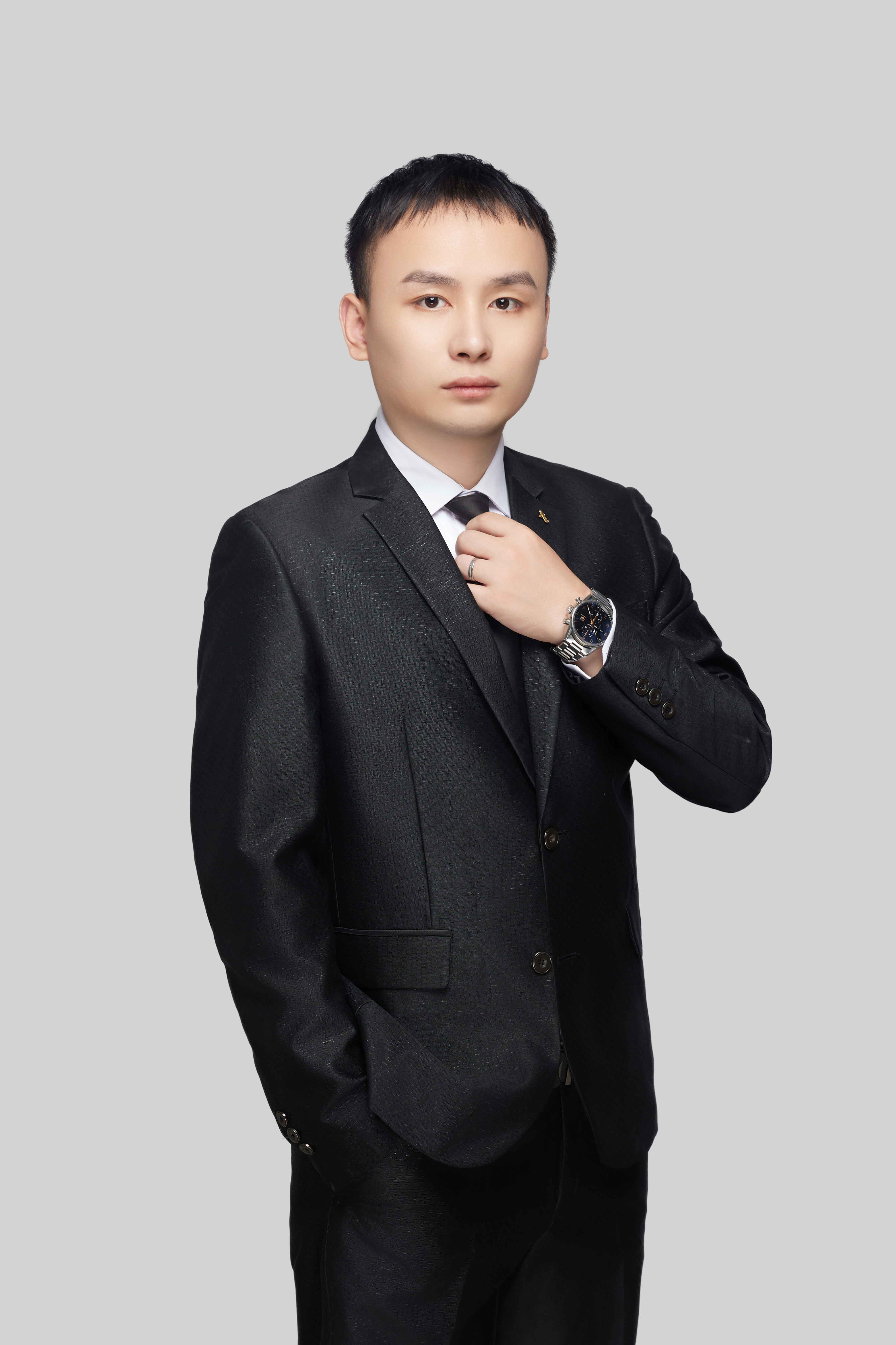 衡阳律师龙斌，专业背景铸就职业辉煌