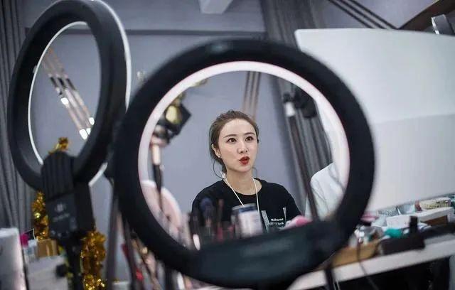 律师可否主播带货，职业转型与合规探讨