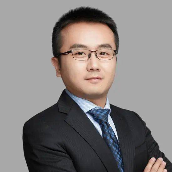 步张献公司事务律师的角色与职责解析