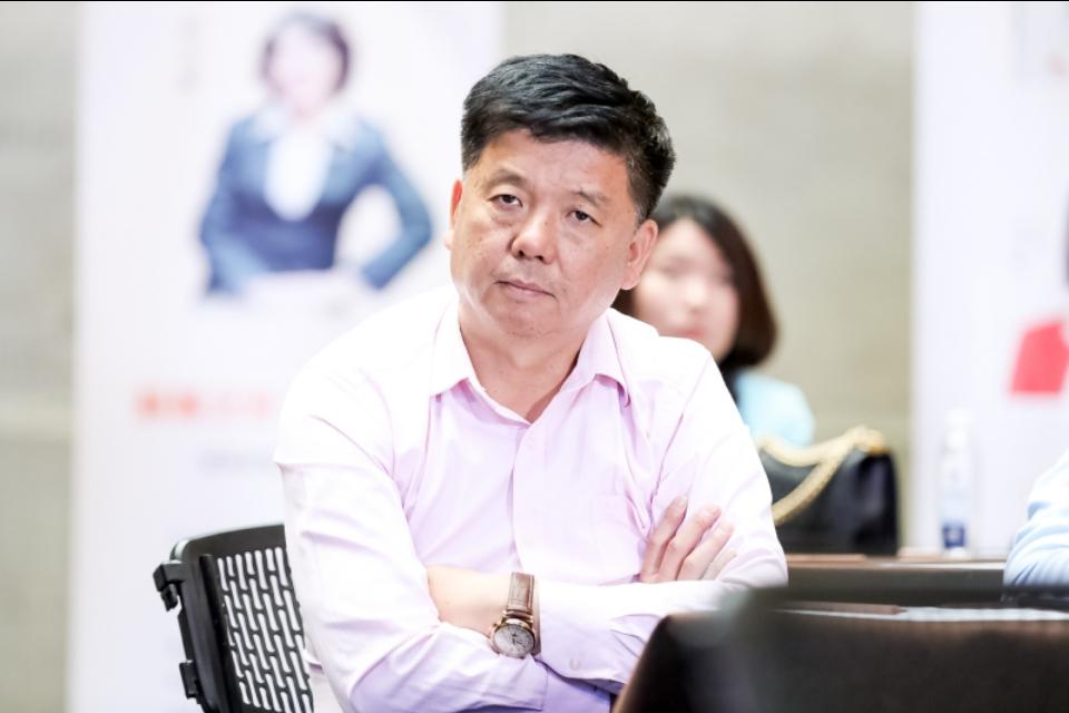 吴江苏州公司律师，商业领域的专业守护者