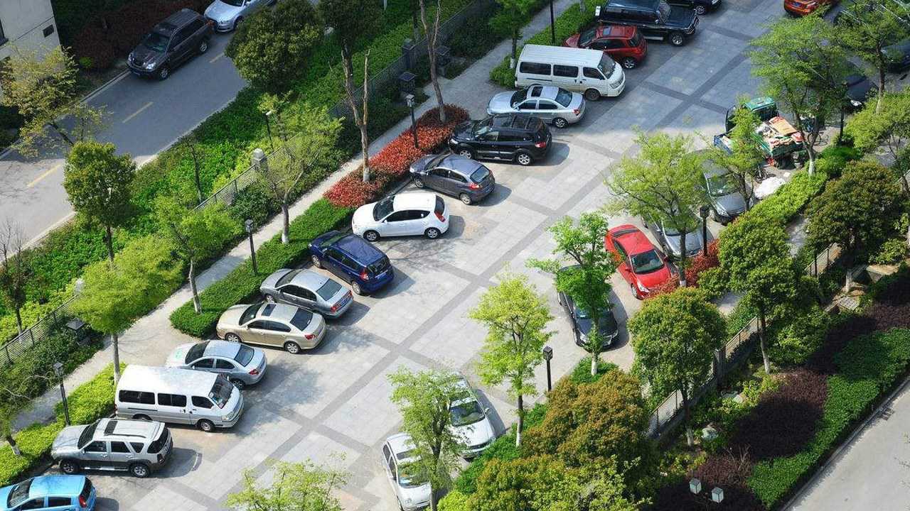 住宅小区停车位的法律归属问题探讨