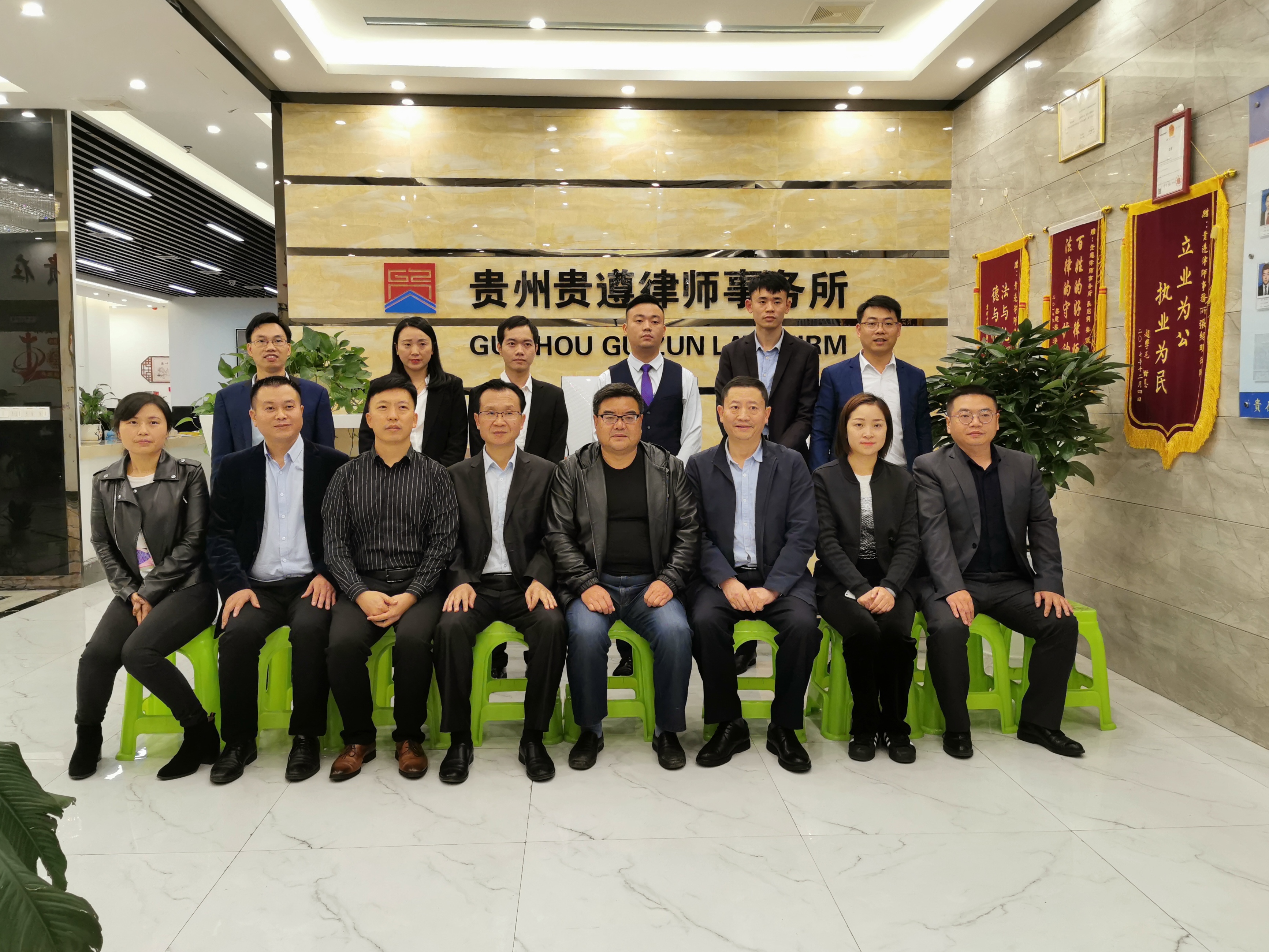 中专生逆袭成为律师的奋斗历程