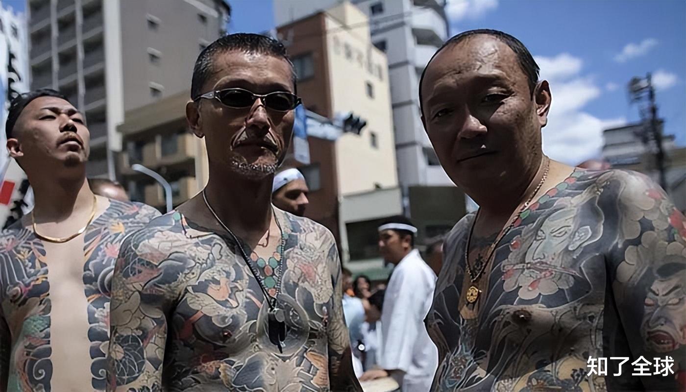 揭秘纹身左黑道背后的律师身份，一位神秘的法律卫士的传奇故事