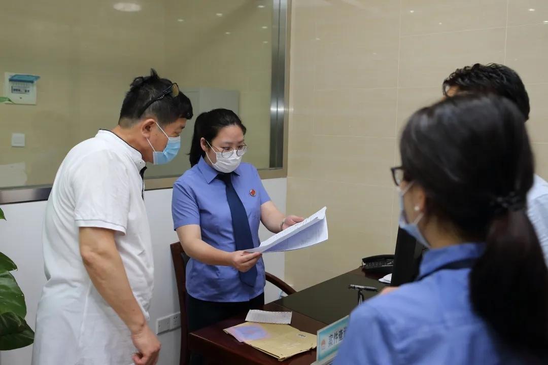律师审核合同承担的责任，守护公正与安全的法律卫士