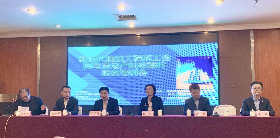 黄冈建筑工程承包律师，专业法律服务与工程建设无缝对接