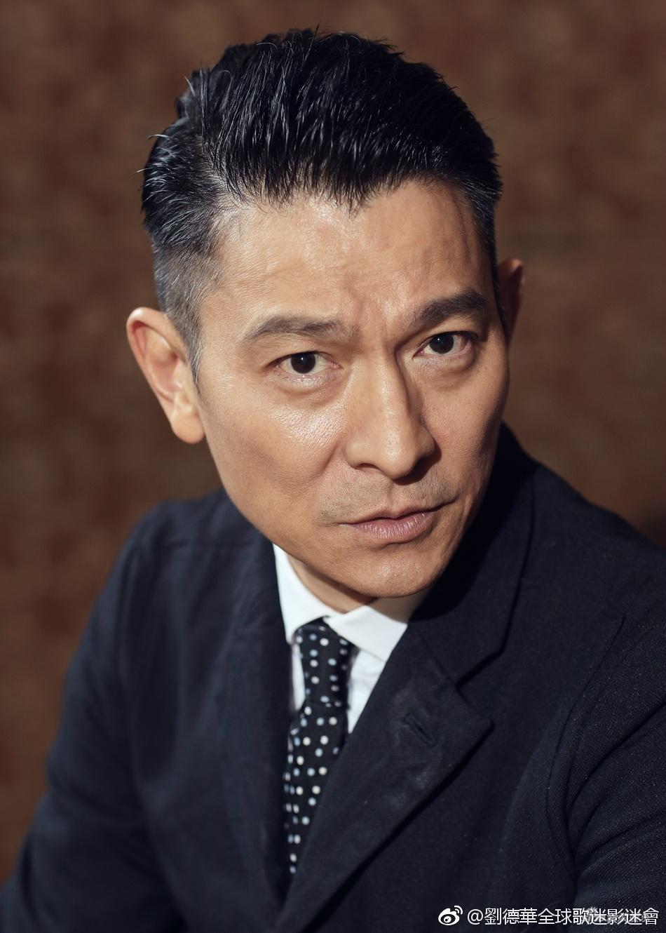 顶级律师眼中的刘德华，帅气与智慧闪耀并存