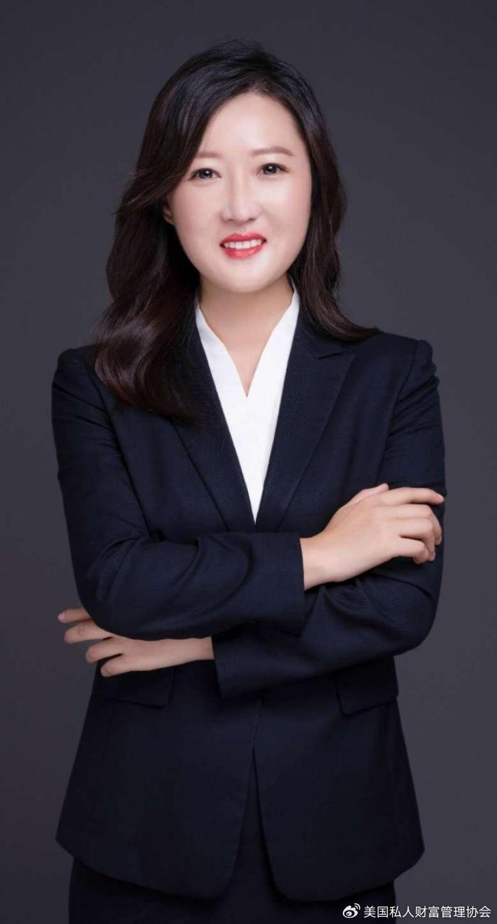 张扬律师个人简历图片——卓越法律人才的缩影