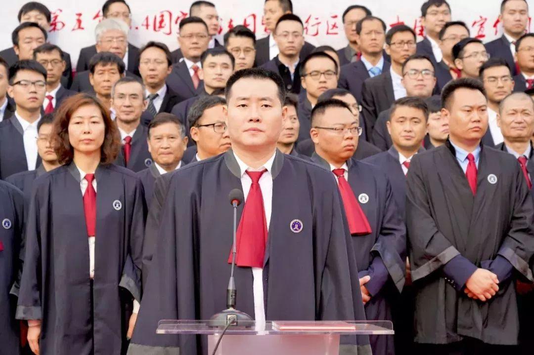 参与宪法编辑的律师收入探究