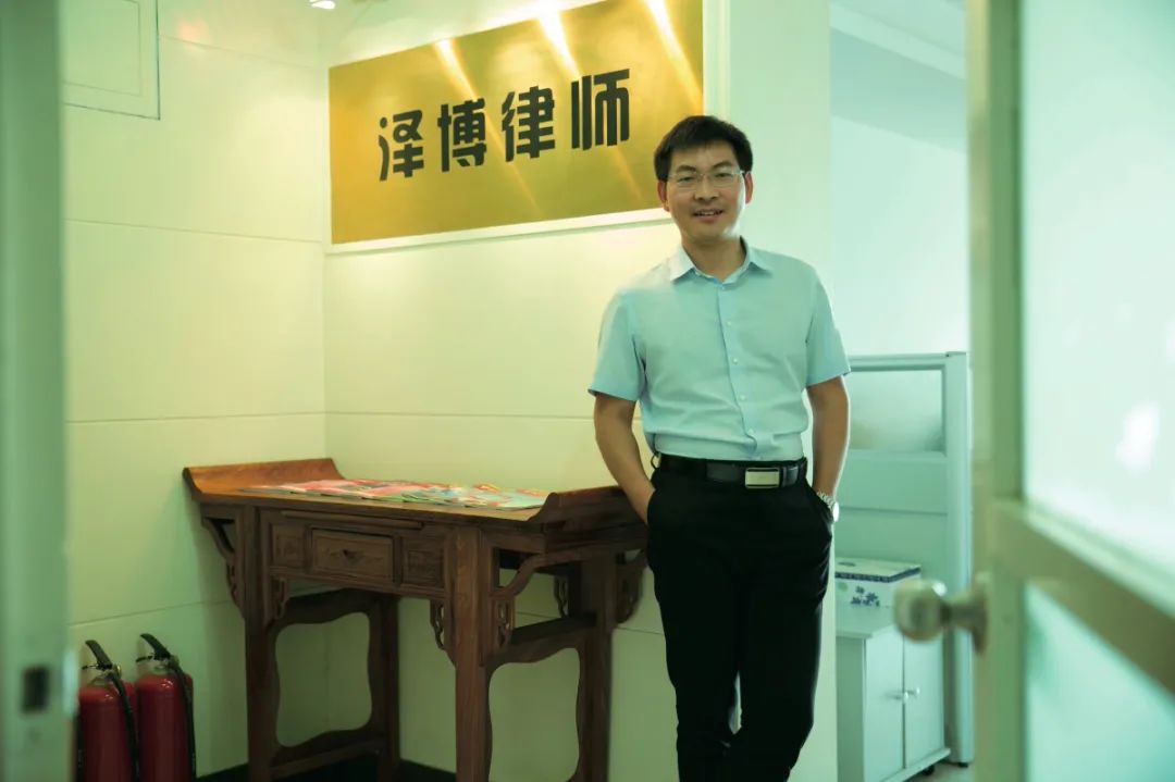 以专业护航正义 用担当传递温度——三佛律师事务所律师余金国破解混同用工难题获赞誉