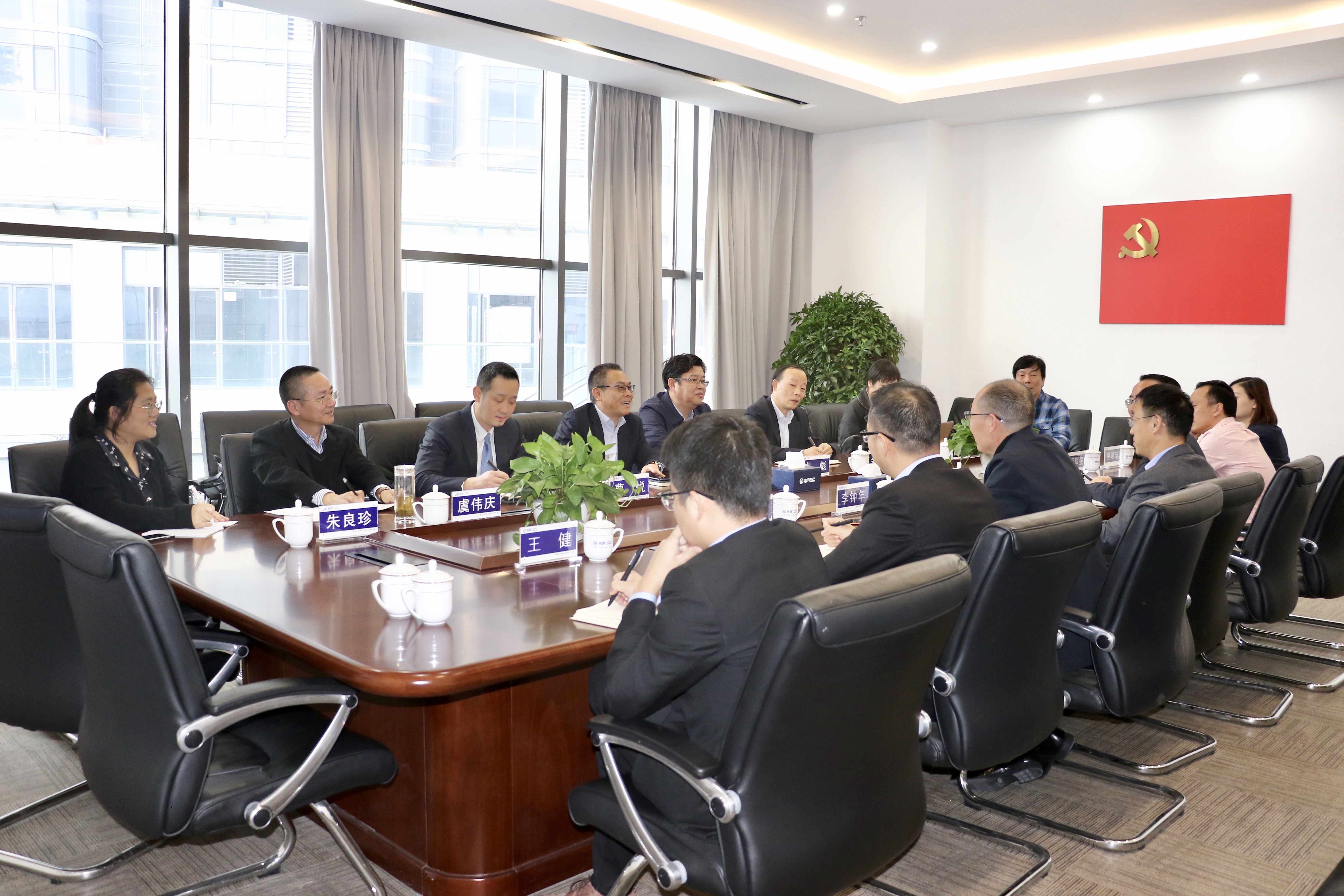 知予律师事务所陈会琪主任到访三佛律师事务所，跨界交流，共促法治进步