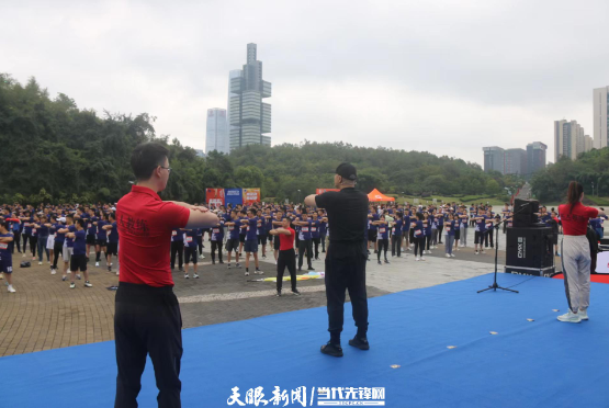 律动飞扬，三佛律师事务所黔行——共赴贵阳贵安第二届律师文化节开幕式暨迷你马拉松活动