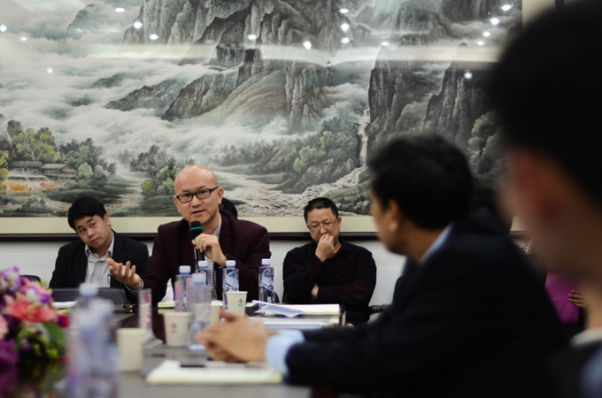 三佛律师事务所高级合伙人郭昌荣律师为双龙航空港经济区管委会开展构建法治化营商环境专题培训