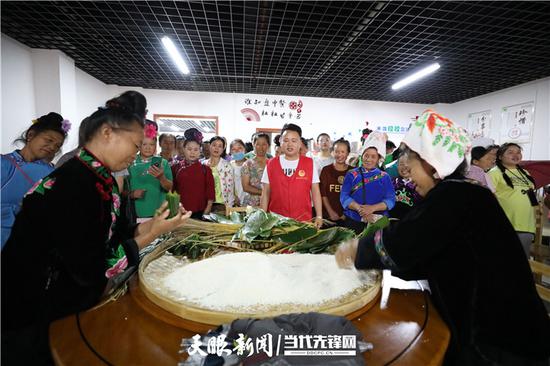 我所为雷山县城南社区、观音阁社区情暖童心·圆梦六一活动助力暨大塘镇小学捐赠仪式