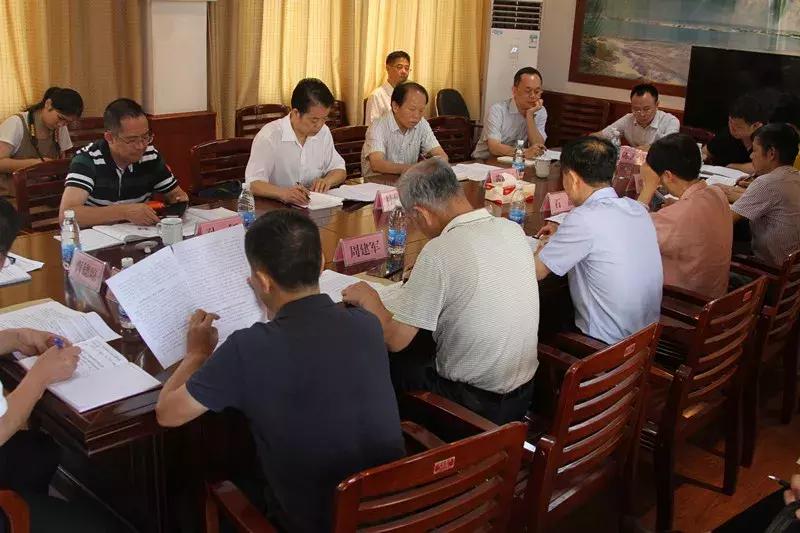 司法考试与律师从业，探索职业路径的关键要素